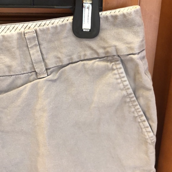 ⭐️ LOFT Grey Chino Shorts - Picture 2 of 5